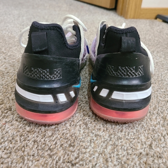 Nike LeBron XVIII 18 Purple White Black Red CW2760 900 basketball sneakers shoes - Picture 5 of 7